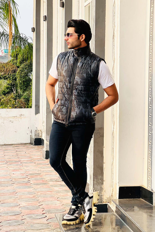 Men's Black Camo Quilted Sleeveless Puffer Jacket